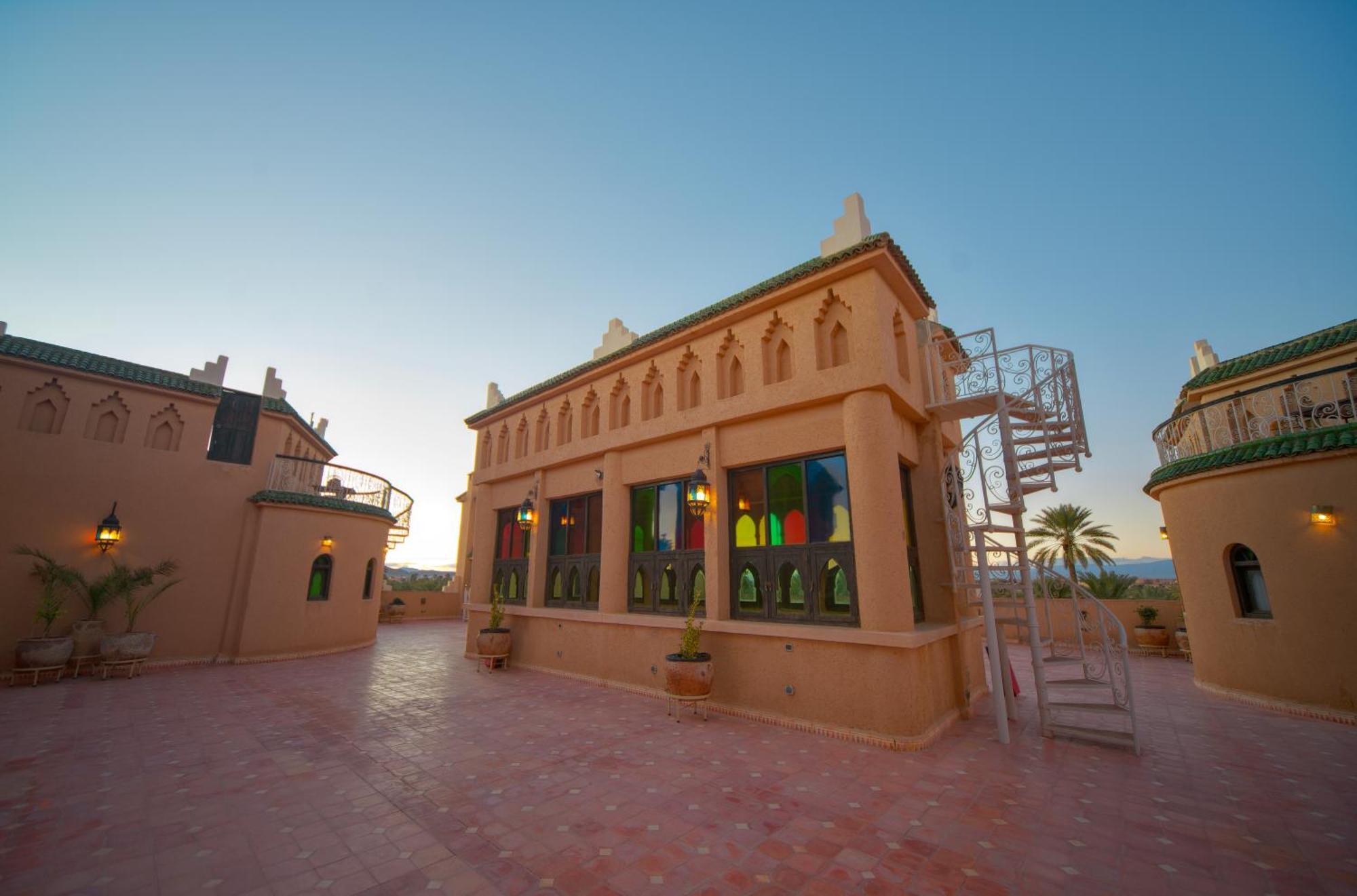 Oz Palace Ouarzazate & Spa Tajda Bagian luar foto