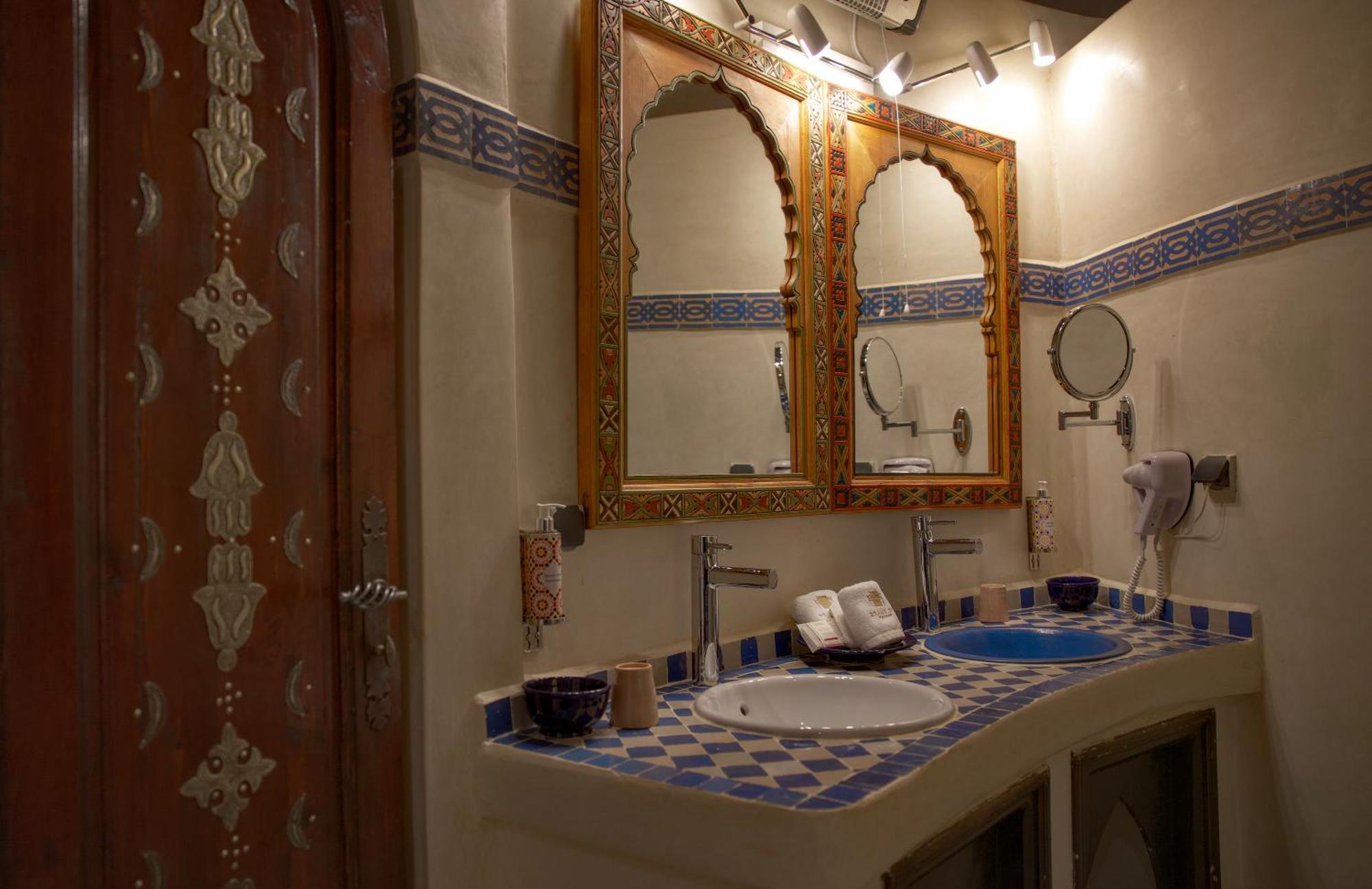 Oz Palace Ouarzazate & Spa Tajda Bagian luar foto