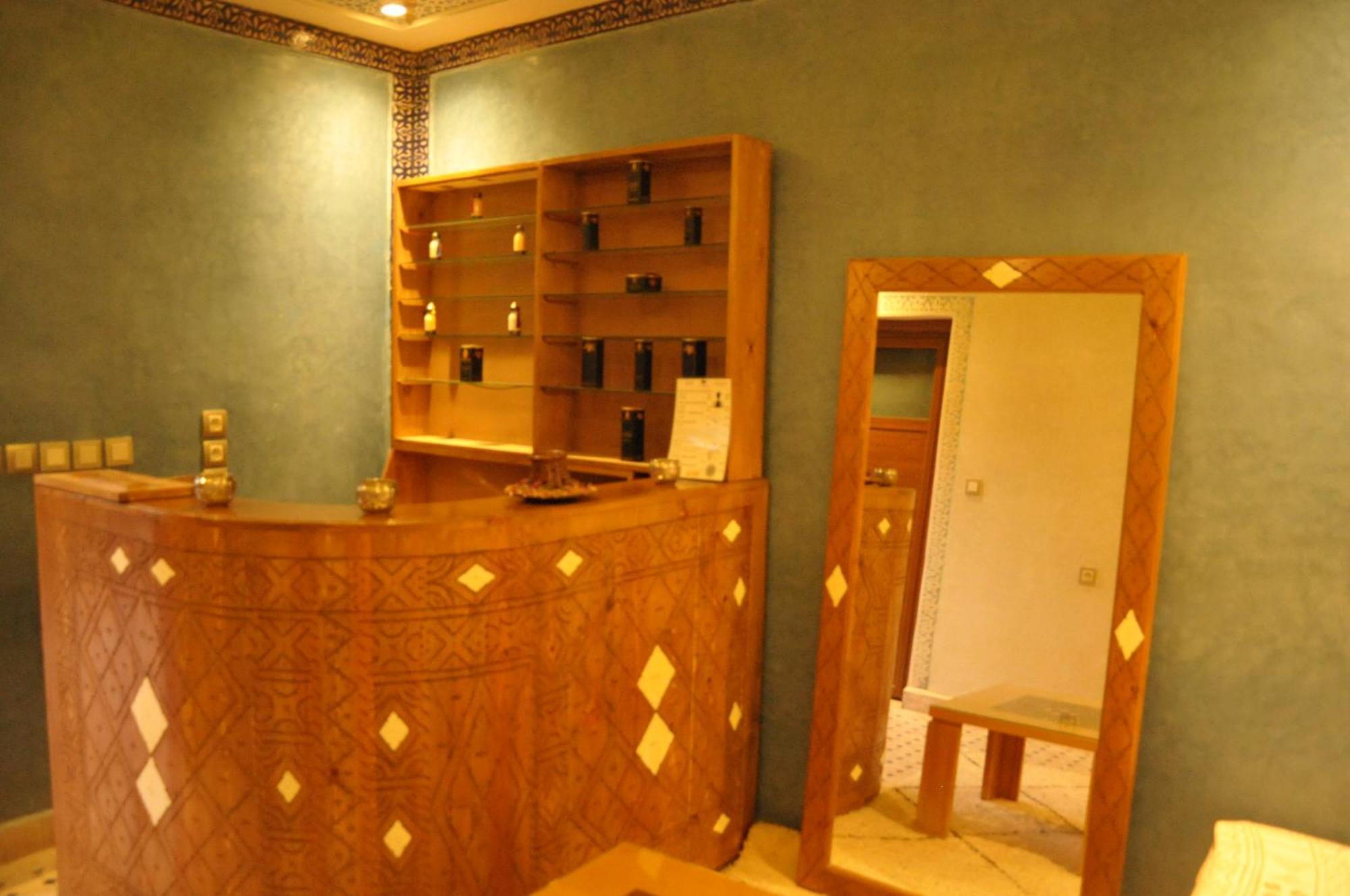 Oz Palace Ouarzazate & Spa Tajda Bagian luar foto