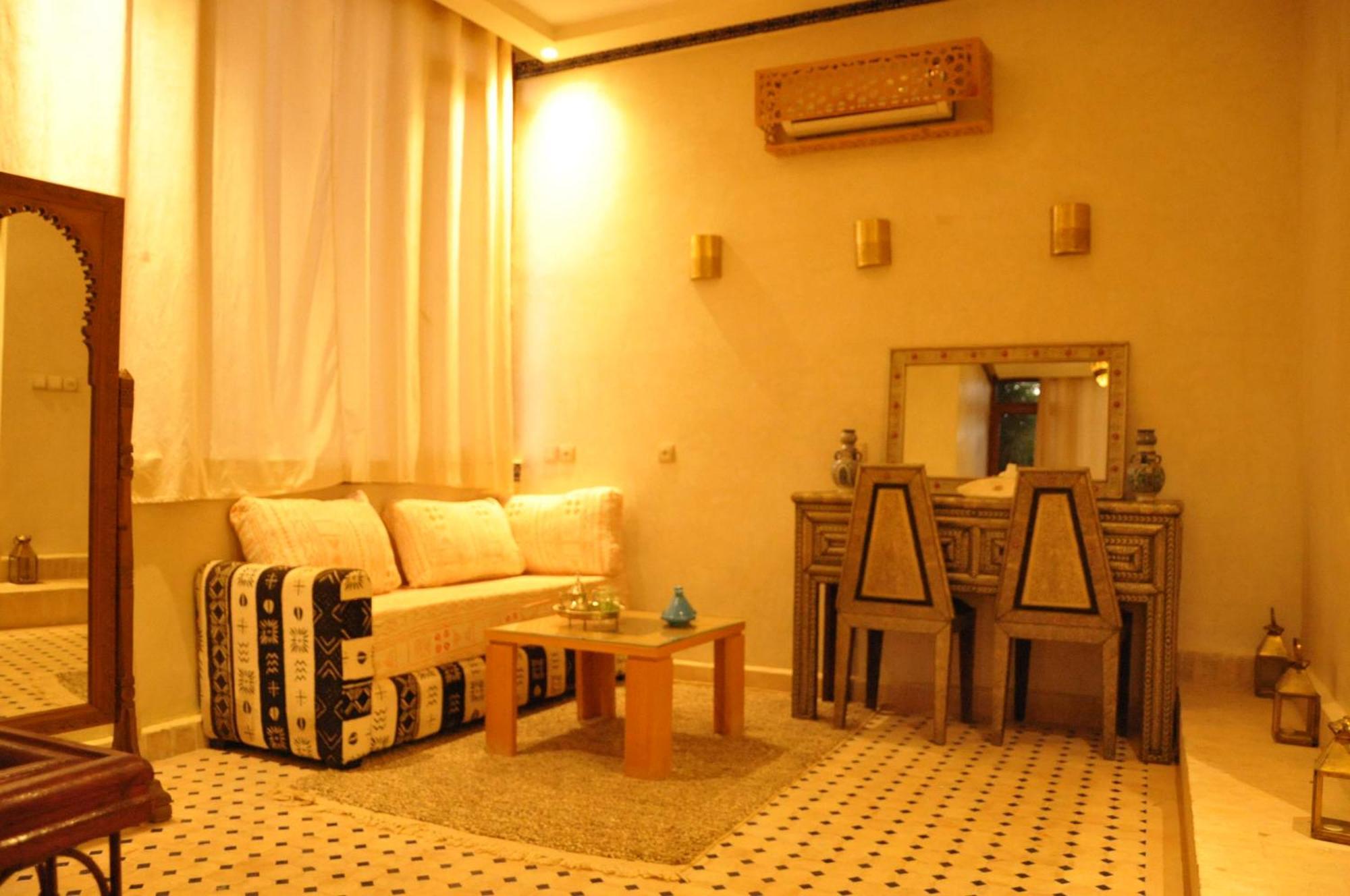 Oz Palace Ouarzazate & Spa Tajda Bagian luar foto